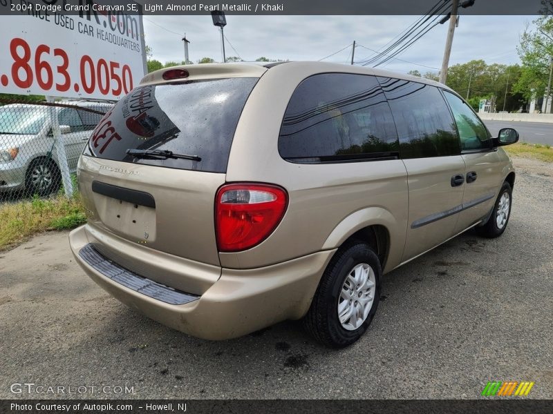 Light Almond Pearl Metallic / Khaki 2004 Dodge Grand Caravan SE