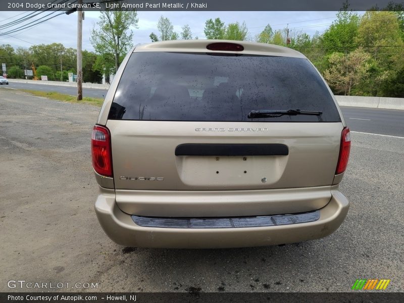 Light Almond Pearl Metallic / Khaki 2004 Dodge Grand Caravan SE