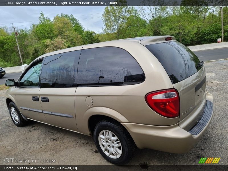 Light Almond Pearl Metallic / Khaki 2004 Dodge Grand Caravan SE