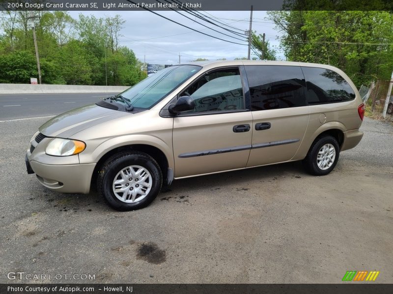 Light Almond Pearl Metallic / Khaki 2004 Dodge Grand Caravan SE