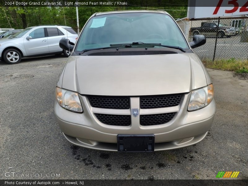 Light Almond Pearl Metallic / Khaki 2004 Dodge Grand Caravan SE