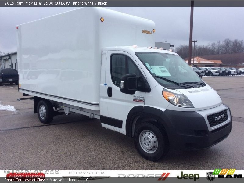Bright White / Black 2019 Ram ProMaster 3500 Cutaway