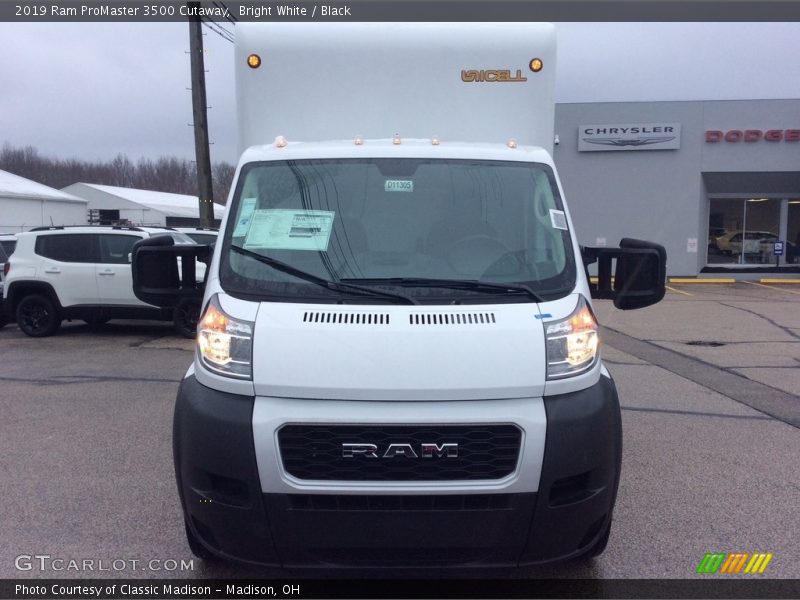 Bright White / Black 2019 Ram ProMaster 3500 Cutaway