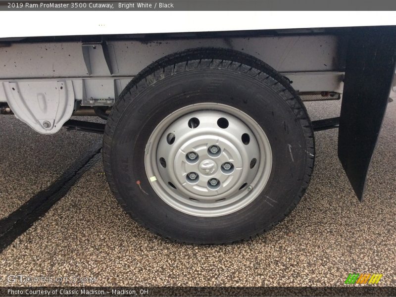 Bright White / Black 2019 Ram ProMaster 3500 Cutaway