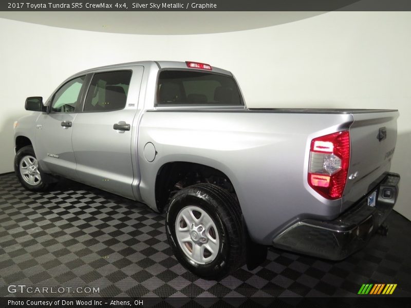 Silver Sky Metallic / Graphite 2017 Toyota Tundra SR5 CrewMax 4x4