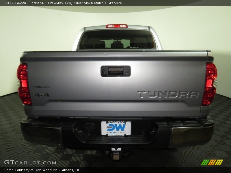 Silver Sky Metallic / Graphite 2017 Toyota Tundra SR5 CrewMax 4x4