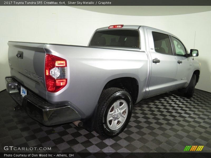 Silver Sky Metallic / Graphite 2017 Toyota Tundra SR5 CrewMax 4x4