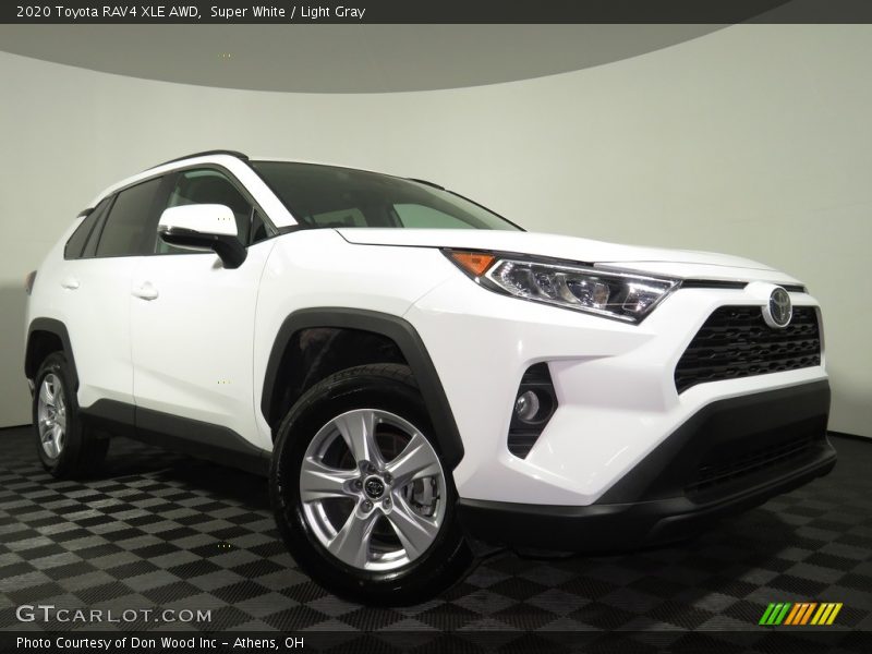 Super White / Light Gray 2020 Toyota RAV4 XLE AWD