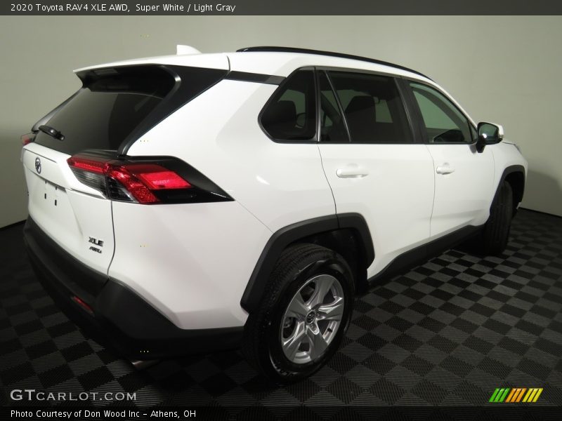Super White / Light Gray 2020 Toyota RAV4 XLE AWD