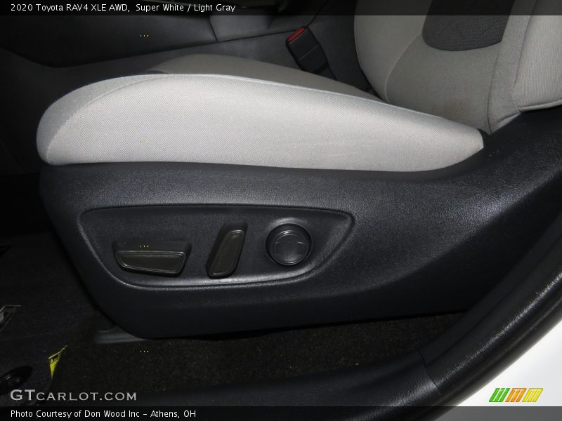 Super White / Light Gray 2020 Toyota RAV4 XLE AWD