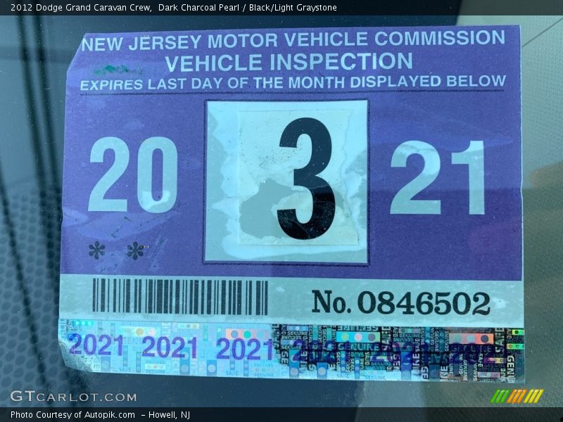 Dark Charcoal Pearl / Black/Light Graystone 2012 Dodge Grand Caravan Crew