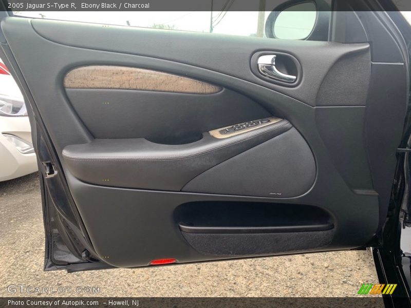 Ebony Black / Charcoal 2005 Jaguar S-Type R