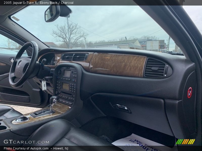 Ebony Black / Charcoal 2005 Jaguar S-Type R