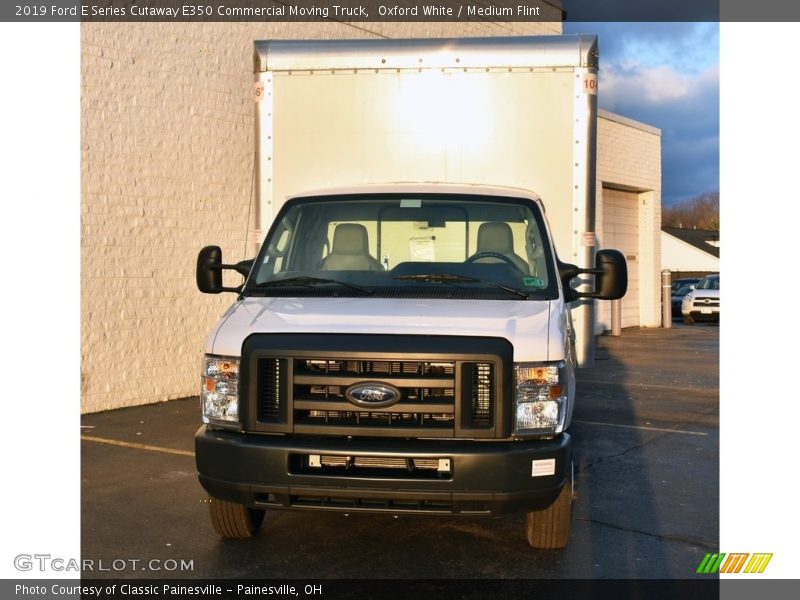 Oxford White / Medium Flint 2019 Ford E Series Cutaway E350 Commercial Moving Truck