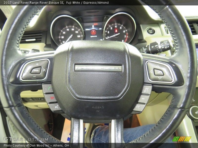 Fuji White / Espresso/Almond 2017 Land Rover Range Rover Evoque SE