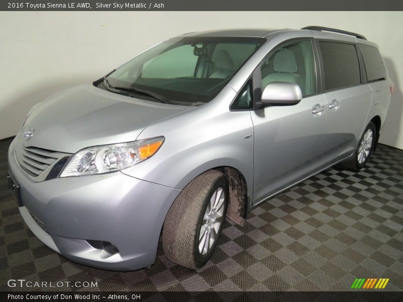 Silver Sky Metallic / Ash 2016 Toyota Sienna LE AWD