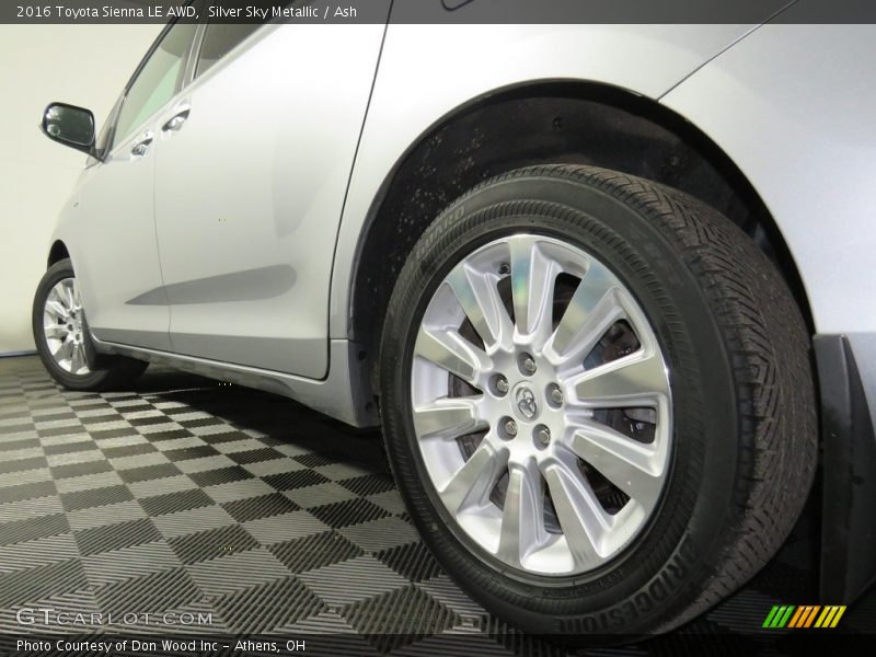 Silver Sky Metallic / Ash 2016 Toyota Sienna LE AWD