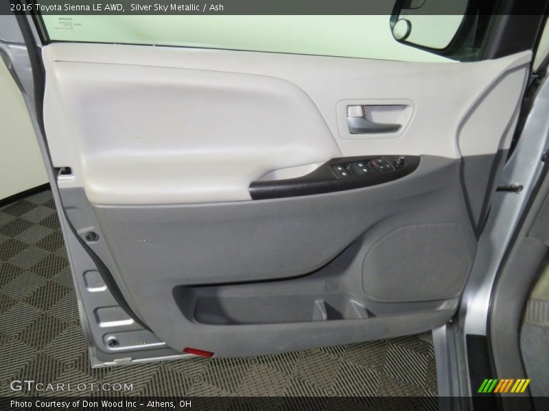 Silver Sky Metallic / Ash 2016 Toyota Sienna LE AWD