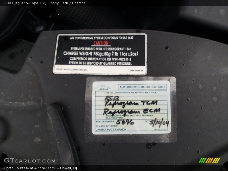 Ebony Black / Charcoal 2003 Jaguar S-Type 4.2