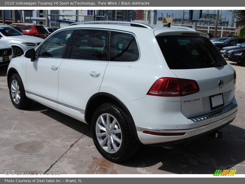 Pure White / Black Anthracite 2016 Volkswagen Touareg V6 Sport w/Technology