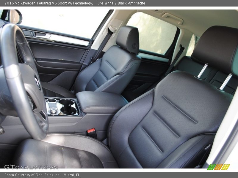 Pure White / Black Anthracite 2016 Volkswagen Touareg V6 Sport w/Technology