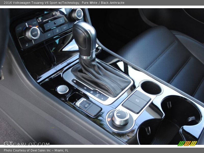 Pure White / Black Anthracite 2016 Volkswagen Touareg V6 Sport w/Technology