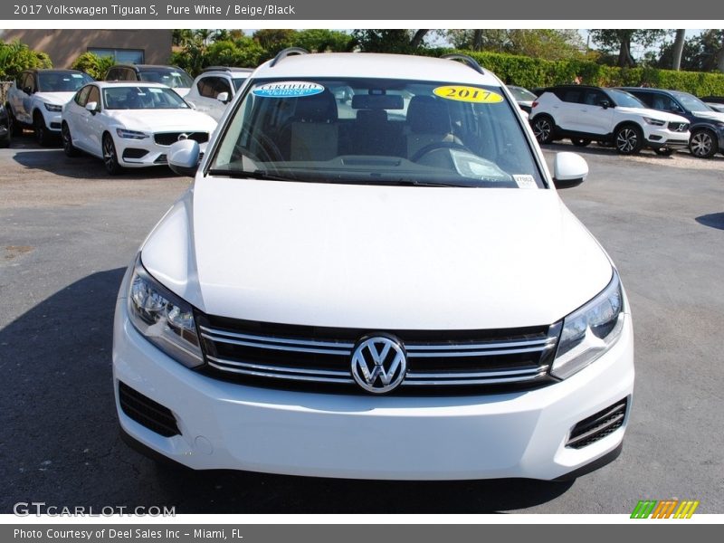 Pure White / Beige/Black 2017 Volkswagen Tiguan S