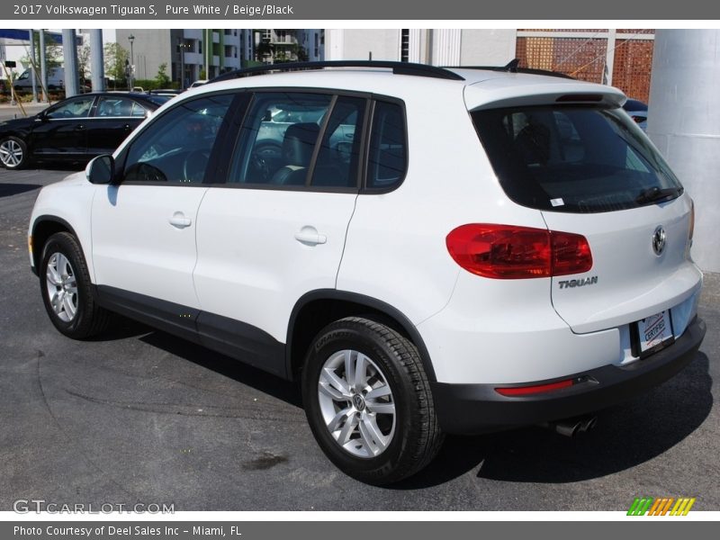 Pure White / Beige/Black 2017 Volkswagen Tiguan S