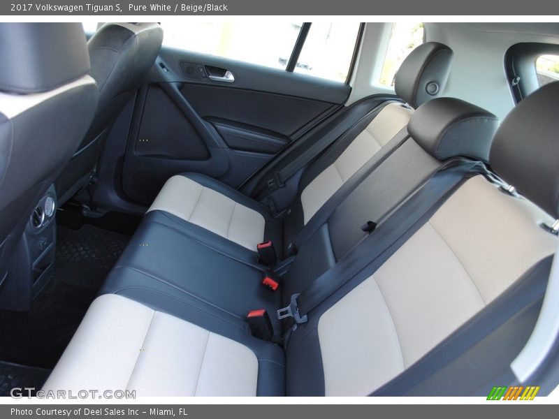 Pure White / Beige/Black 2017 Volkswagen Tiguan S