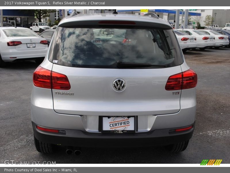 Reflex Silver Metallic / Charcoal 2017 Volkswagen Tiguan S
