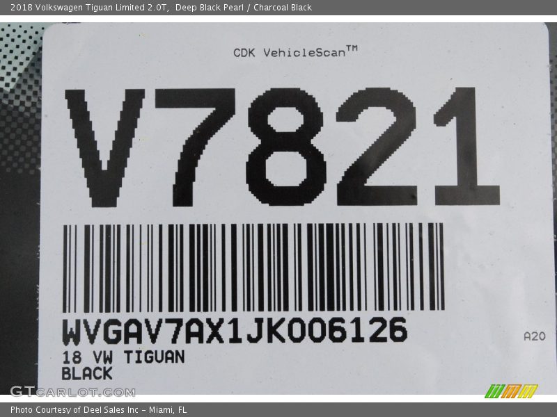 Deep Black Pearl / Charcoal Black 2018 Volkswagen Tiguan Limited 2.0T