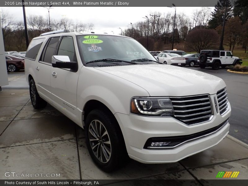 Front 3/4 View of 2016 Navigator L Select 4x4