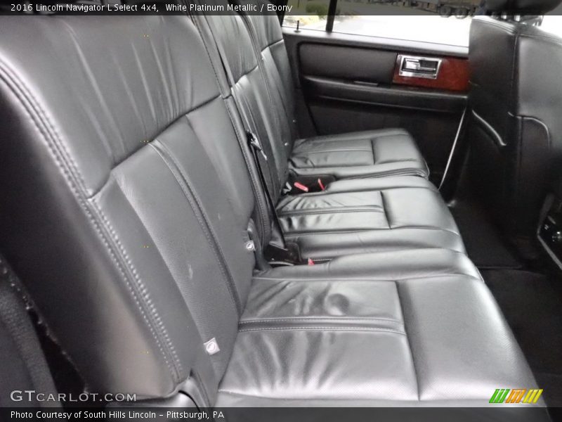 Rear Seat of 2016 Navigator L Select 4x4