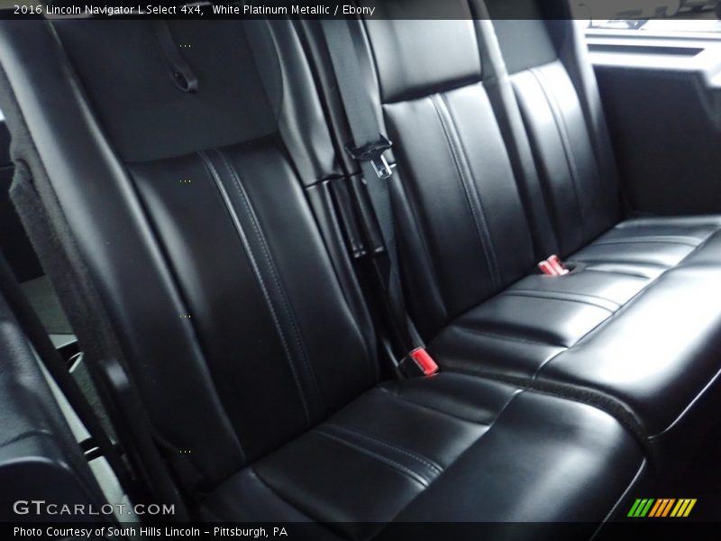 White Platinum Metallic / Ebony 2016 Lincoln Navigator L Select 4x4