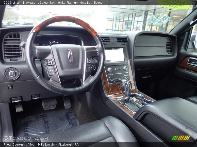  2016 Navigator L Select 4x4 Ebony Interior