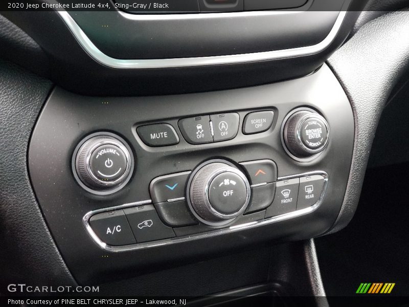 Sting-Gray / Black 2020 Jeep Cherokee Latitude 4x4