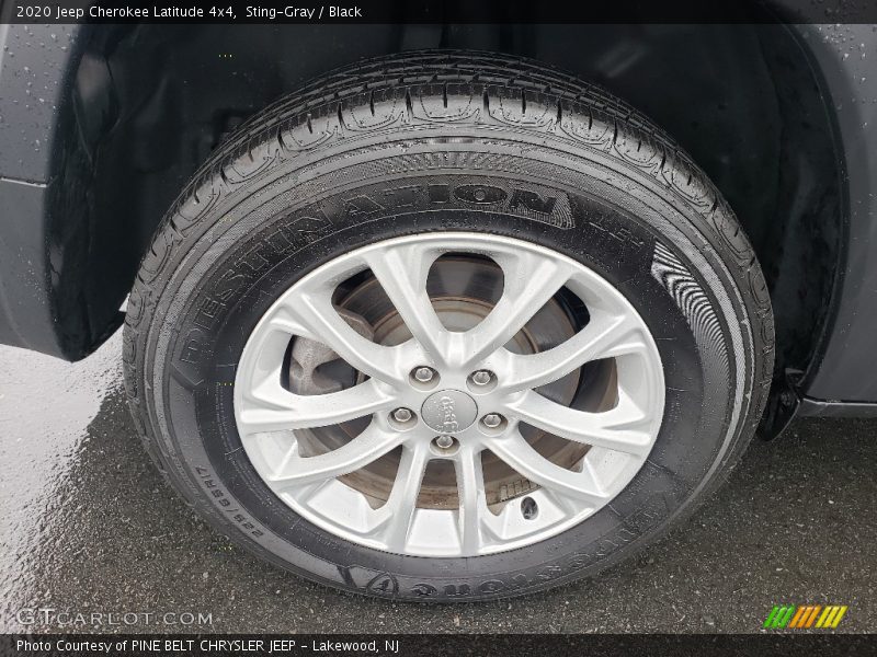 Sting-Gray / Black 2020 Jeep Cherokee Latitude 4x4
