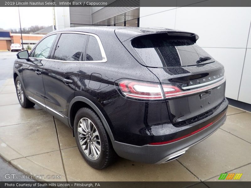 Infinite Black / Cappuccino 2019 Lincoln Nautilus Select