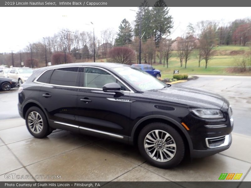 Infinite Black / Cappuccino 2019 Lincoln Nautilus Select