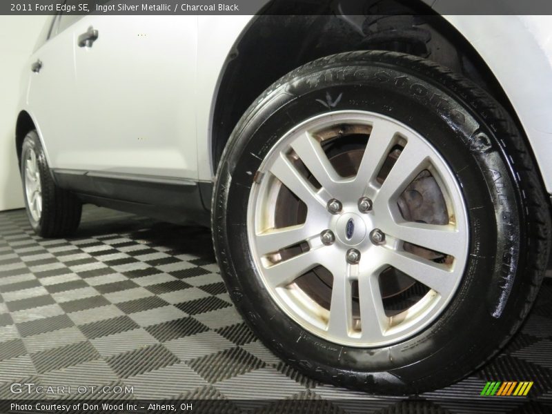 Ingot Silver Metallic / Charcoal Black 2011 Ford Edge SE