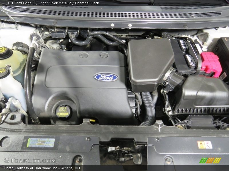 Ingot Silver Metallic / Charcoal Black 2011 Ford Edge SE