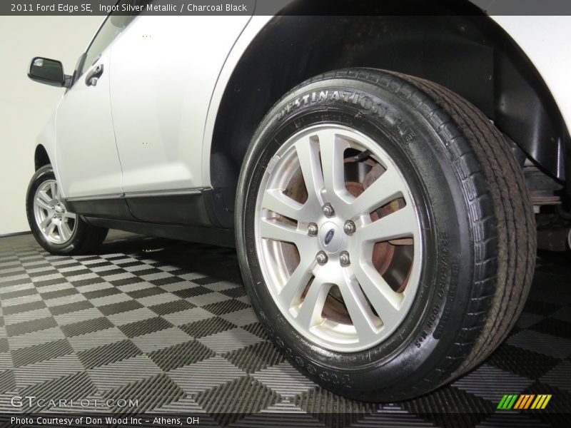 Ingot Silver Metallic / Charcoal Black 2011 Ford Edge SE