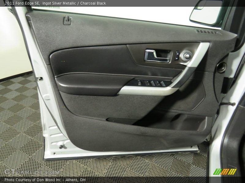 Ingot Silver Metallic / Charcoal Black 2011 Ford Edge SE