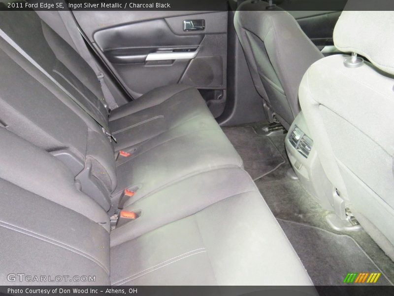 Ingot Silver Metallic / Charcoal Black 2011 Ford Edge SE