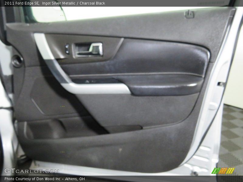 Ingot Silver Metallic / Charcoal Black 2011 Ford Edge SE