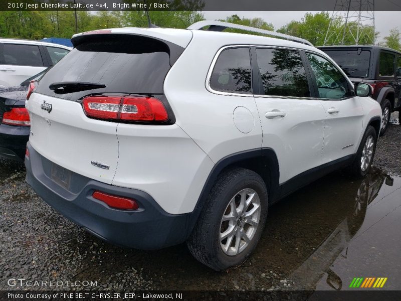 Bright White / Black 2016 Jeep Cherokee Latitude 4x4