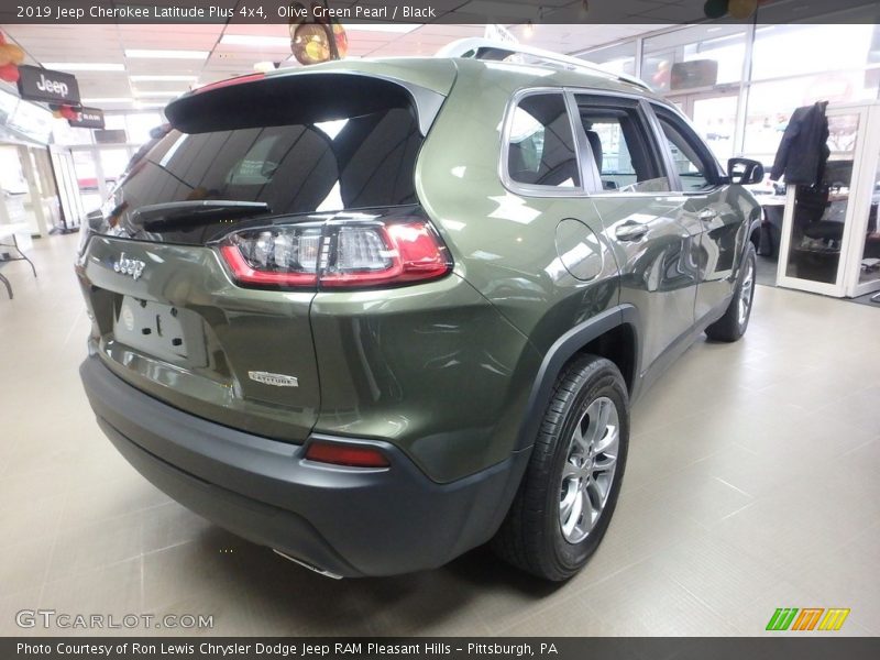 Olive Green Pearl / Black 2019 Jeep Cherokee Latitude Plus 4x4