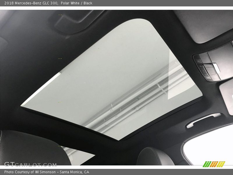 Polar White / Black 2018 Mercedes-Benz GLC 300