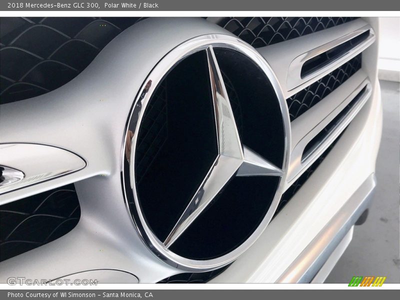 Polar White / Black 2018 Mercedes-Benz GLC 300