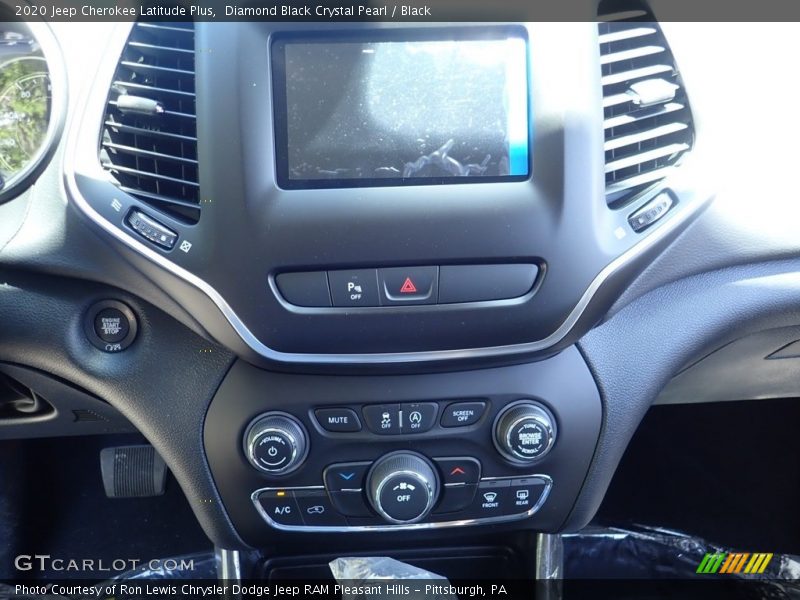 Diamond Black Crystal Pearl / Black 2020 Jeep Cherokee Latitude Plus